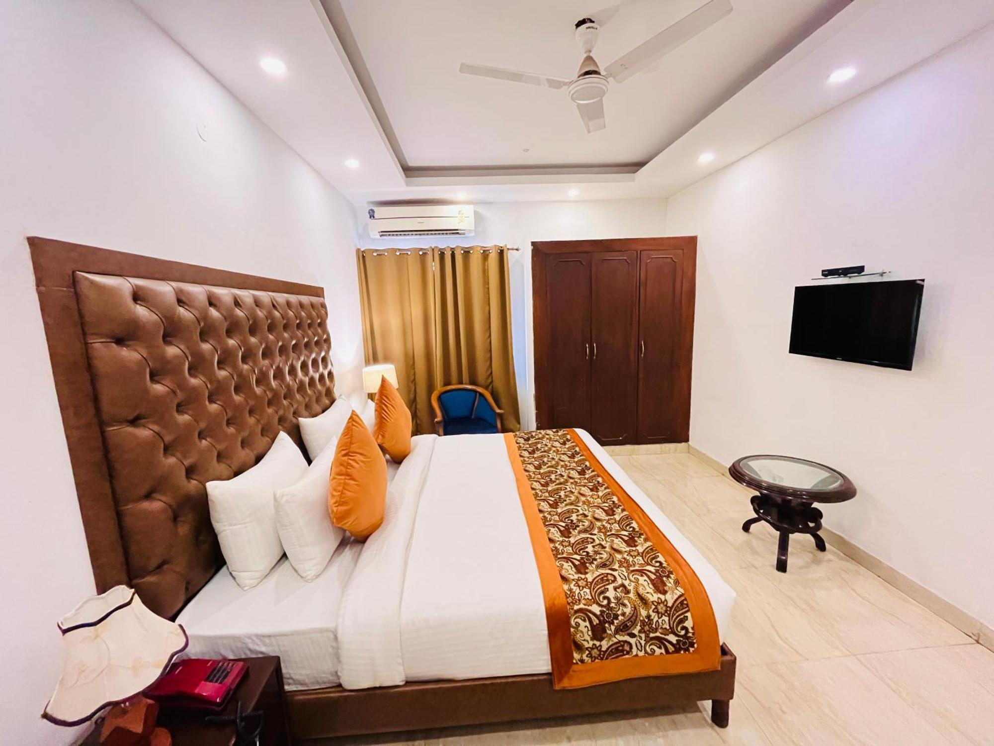 Hotel Grove Residency Hauz Khas New Delhi Couple Friendly Zewnętrze zdjęcie